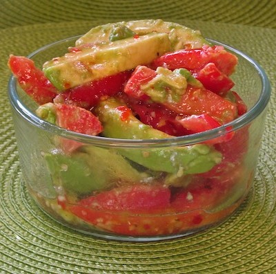 Avocado-Tomato Salad : A Fast Fix with 3 Ingredients